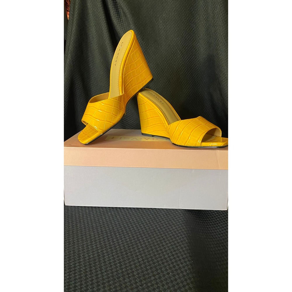 LISA VICKY Sz 7.5 Yellow Croc Embossed Wedge Sandals Square Toe Mules New in Box